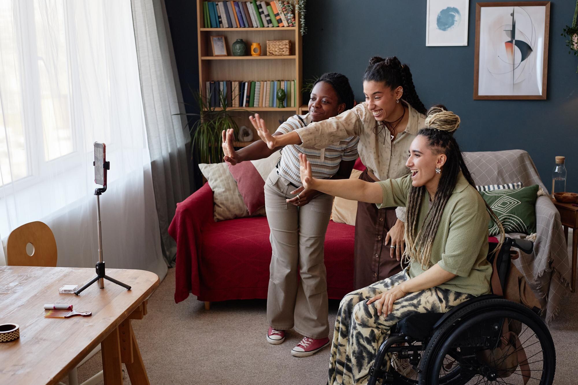 Discover Your Path to Independent Living with HelpAlong’s SIL, ILO, and Respite Services